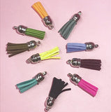 Mini Tassel o Borlas de Cuerina con Base Plateada - Colores Surtidos - Paquete de 10
